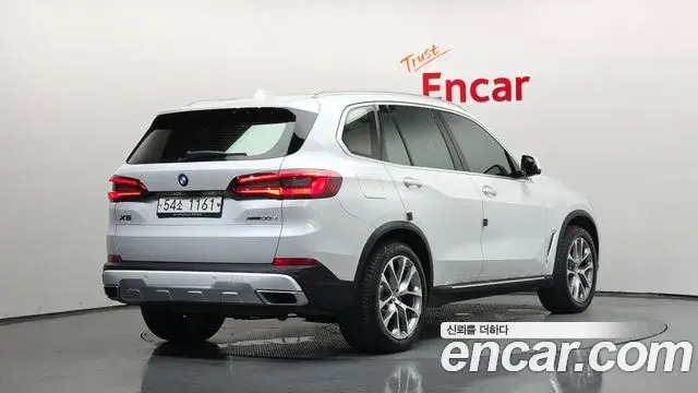 BMW X5 2019 — Şəkil 17/34