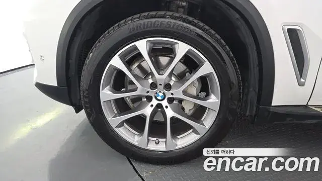 BMW X5 2019 — Şəkil 11/34