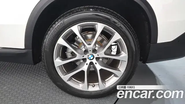 BMW X5 2019 — Şəkil 10/34