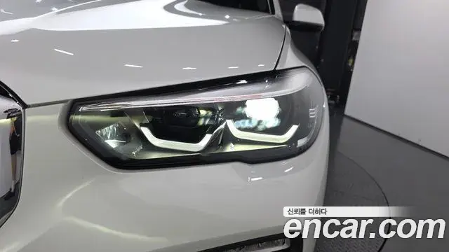 BMW X5 2019 — Şəkil 30/34