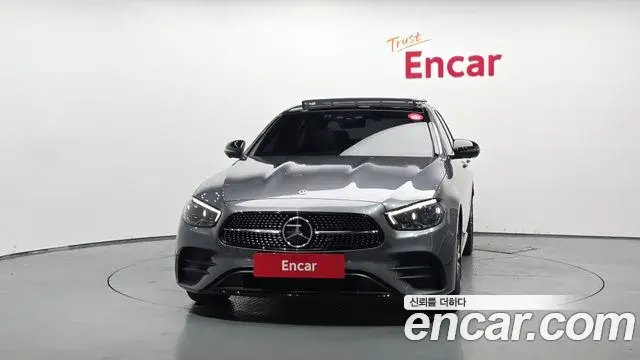 Mercedes-Benz E-Class 2023 — Фото 3/20