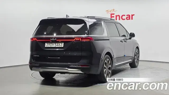 Kia Carnival 2023 — Photo 15/20