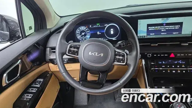 Kia Carnival 2023 — Photo 16/20