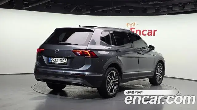 Volkswagen Tiguan Allspace 2020 — ფოტო 4/20