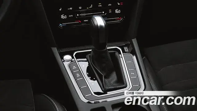 Volkswagen Passat GT 2021 — ფოტო 9/20