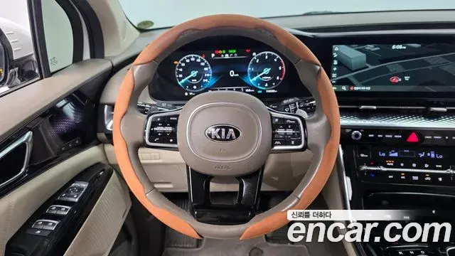 Kia Carnival 2021 — Фото 13/20
