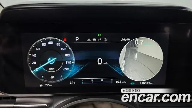 Kia Carnival 2021 — Photo 16/38