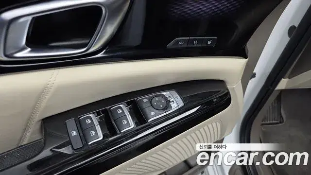 Kia Carnival 2021 — Photo 10/38