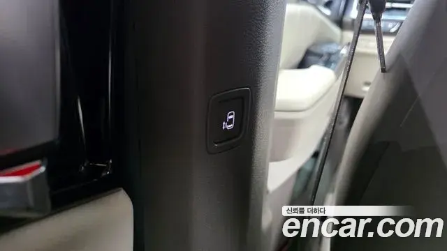 Kia Carnival 2021 — Photo 5/38