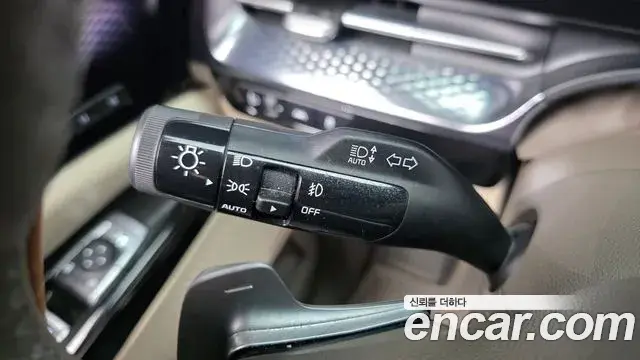 Kia Carnival 2021 — Photo 20/38