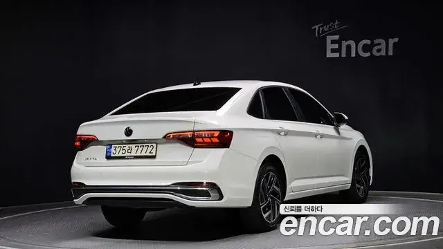 Volkswagen Jetta 2023 — Şəkil 25/27