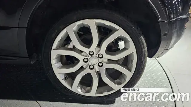 Land Rover Range Rover Evoque 2018 — Photo 19/38