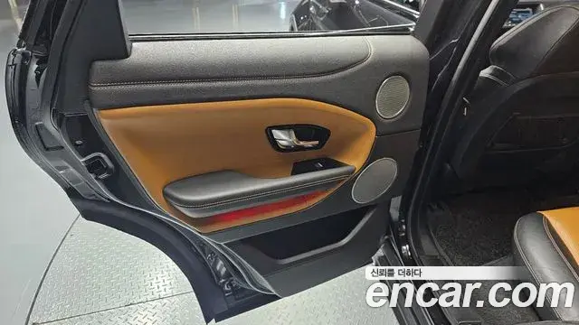 Land Rover Range Rover Evoque 2018 — Photo 37/38