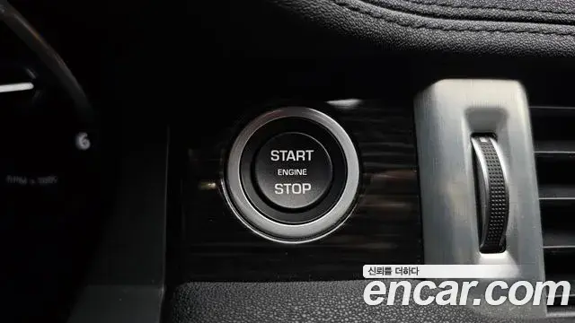 Land Rover Range Rover Evoque 2018 — Photo 2/38