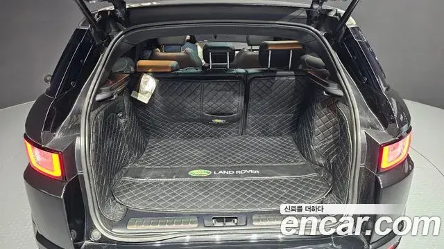 Land Rover Range Rover Evoque 2018 — Photo 36/38