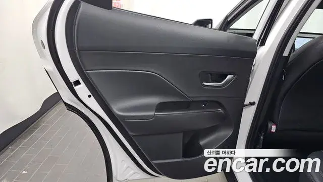 Hyundai Kona Hybrid 2023 — Şəkil 20/33