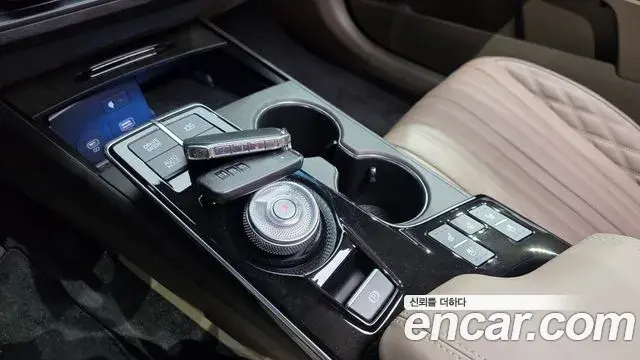 Kia K8 2024 — Şəkil 28/33