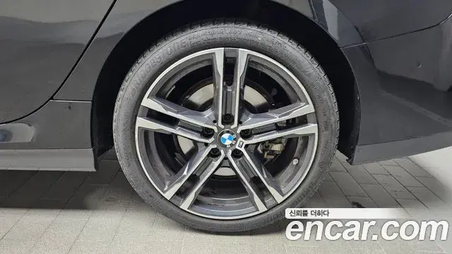 BMW 2 Series Gran Coupe 2023 — Photo 22/32