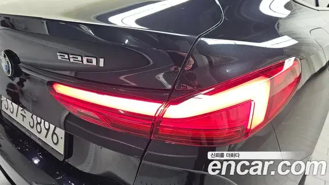 BMW 2 Series Gran Coupe 2023 — Photo 14/32