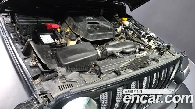 Jeep Wrangler 2020 — Şəkil 4/20