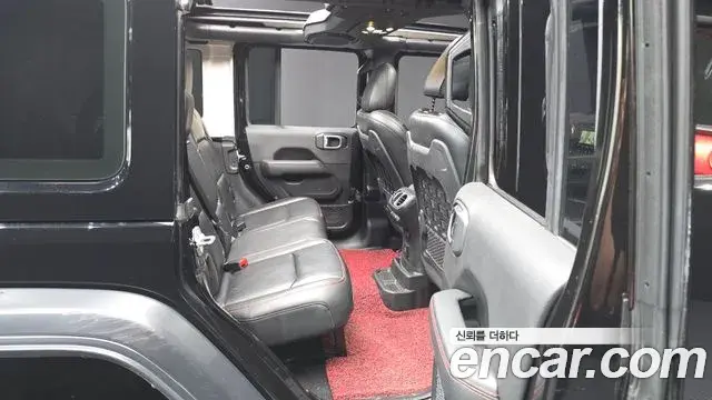 Jeep Wrangler 2020 — Şəkil 18/20