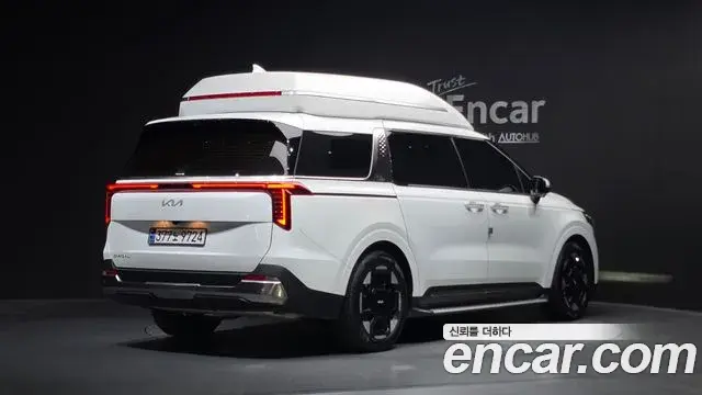 Kia Carnival 2024 — Şəkil 17/32