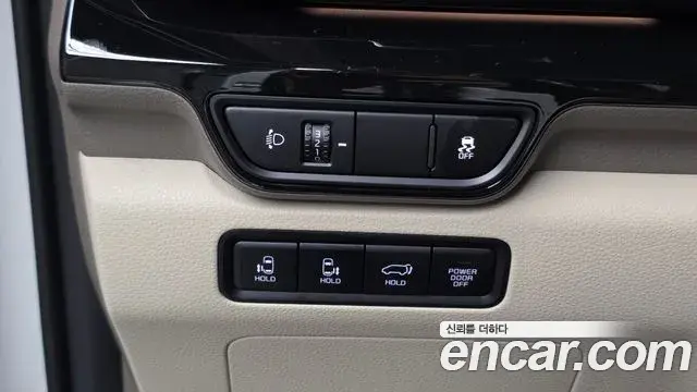 Kia Carnival 2024 — Şəkil 18/32