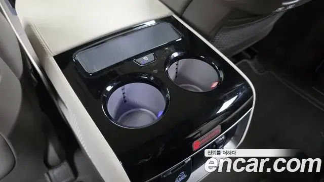 Kia Carnival 2024 — Şəkil 4/32