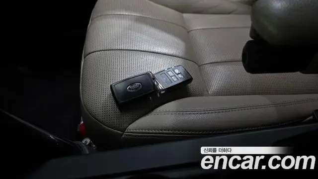 Land Rover Discovery 5 2018 — Şəkil 10/34