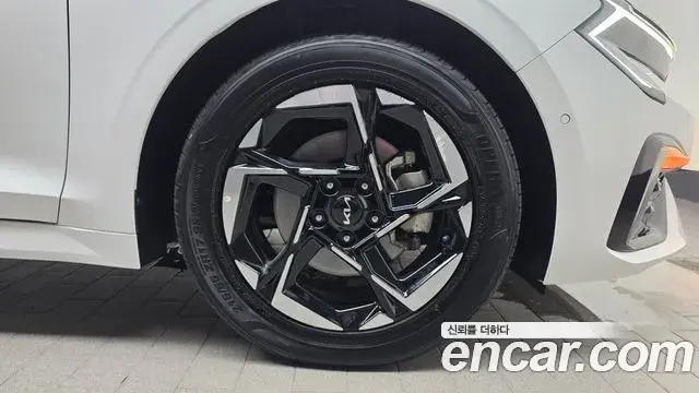 Kia K5 2025 — Photo 17/30