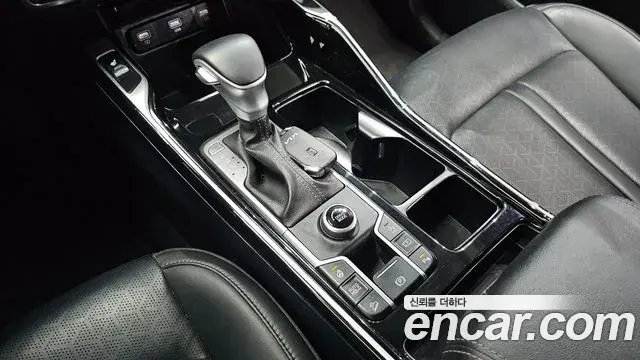 Kia Sorento 2022 — Фото 9/20