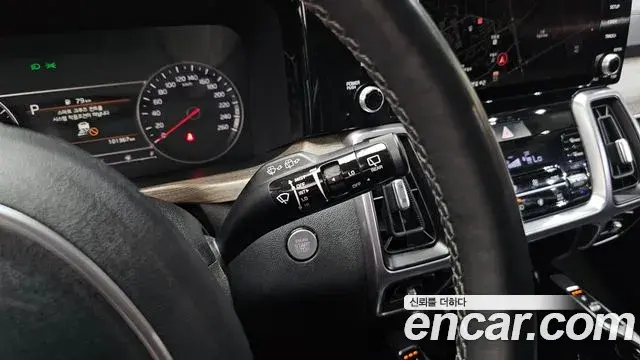 Kia Sorento 2022 — ფოტო 19/35
