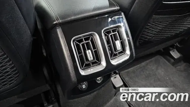 Kia Sorento 2022 — ფოტო 22/35