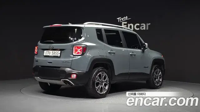 Jeep Renegade 2018 — Photo 5/34