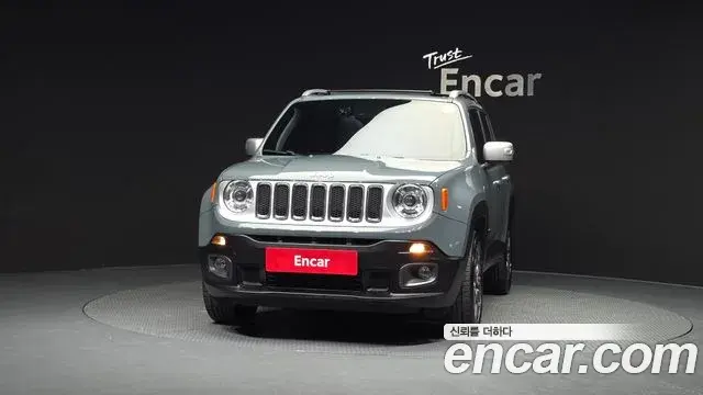 Jeep Renegade 2018 — Photo 12/34