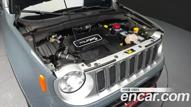 Jeep Renegade 2018 — Photo 14/34