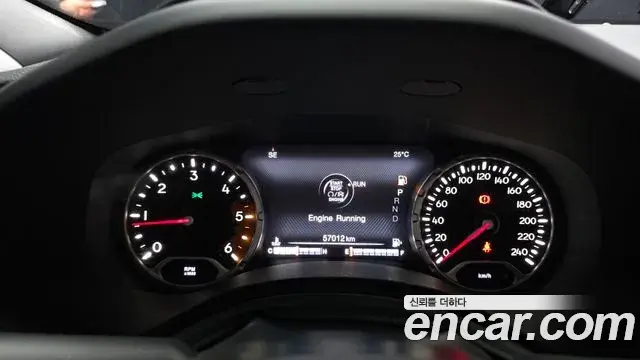 Jeep Renegade 2018 — Photo 3/34