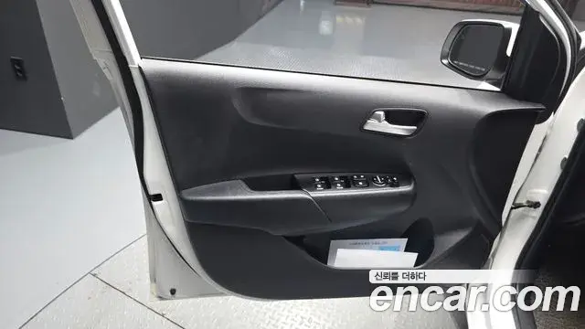 Kia Morning Urban 2021 — ფოტო 10/28