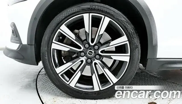 Volvo V60 Cross Country 2021 — Şəkil 7/20