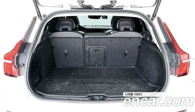 Volvo V60 Cross Country 2021 — Şəkil 12/20