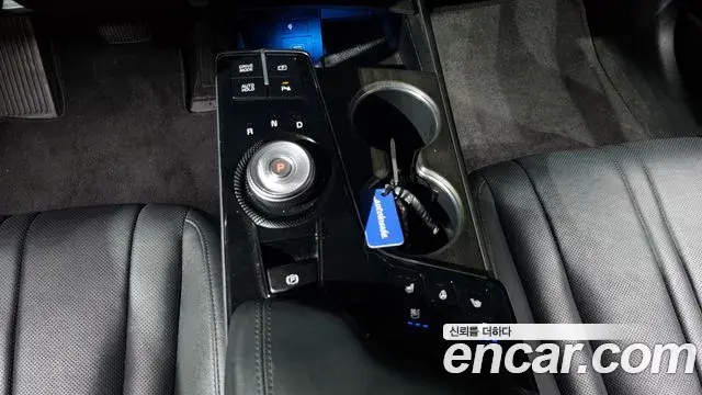 Kia K8 2023 — Photo 12/30