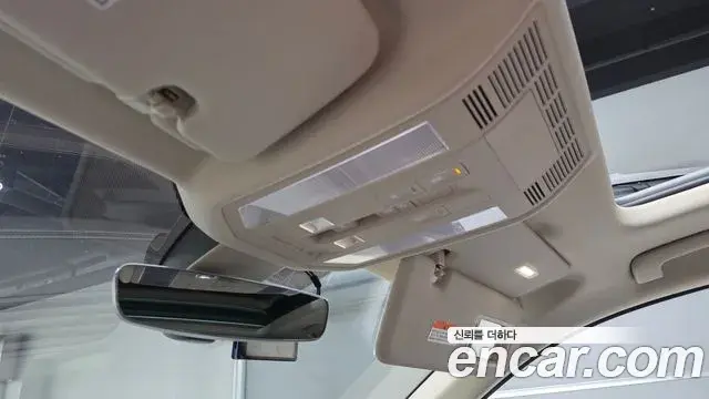 Volkswagen Touareg 2020 — ფოტო 4/20