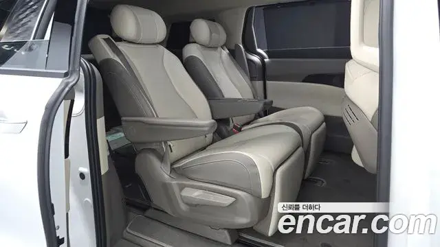 Kia Carnival 2025 — ფოტო 12/39