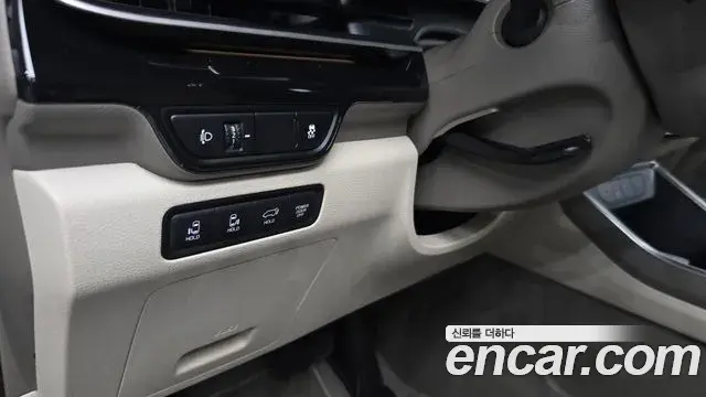 Kia Carnival 2025 — ფოტო 34/39