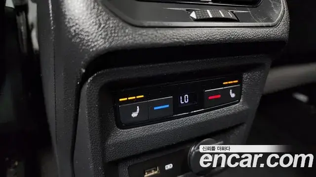 Volkswagen Tiguan 2018 — Şəkil 13/20