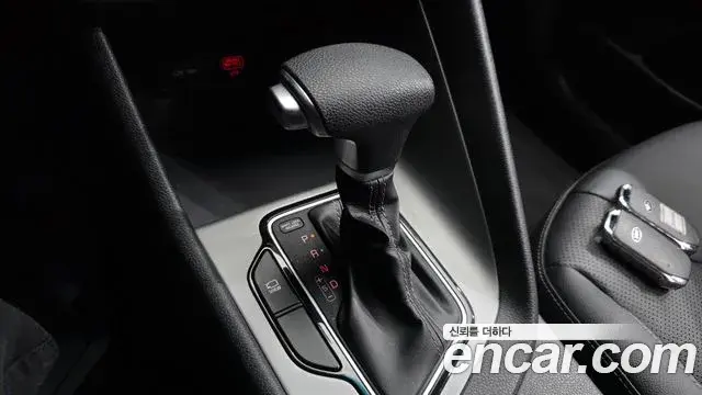 Kia Niro 2021 — Фото 9/20