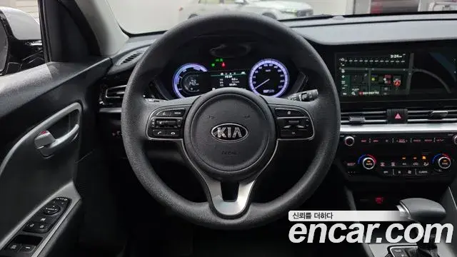 Kia Niro 2021 — Фото 15/20