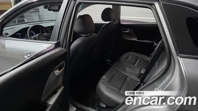 Kia Niro 2021 — Фото 20/20