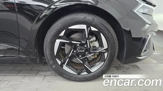 Kia K5 2024 — Şəkil 15/31