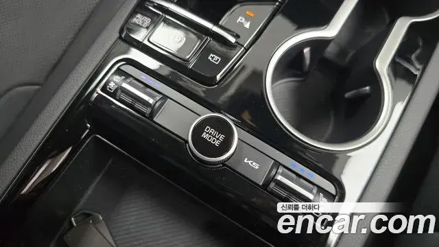 Kia K5 2024 — Şəkil 8/31